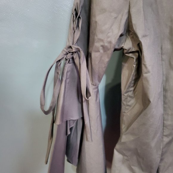 Vince Camuto | Designer Button up Shirt - Picture 4 of 5